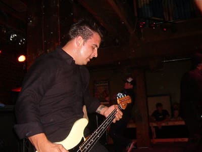 Autopilot Off live at Alley Katz, 17 July 2003