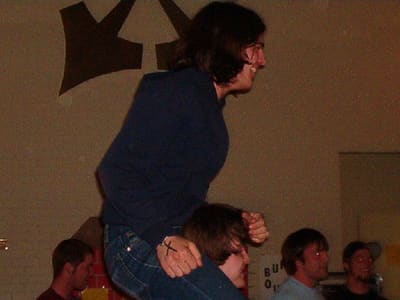 Ten-33 live, 18 April 2003